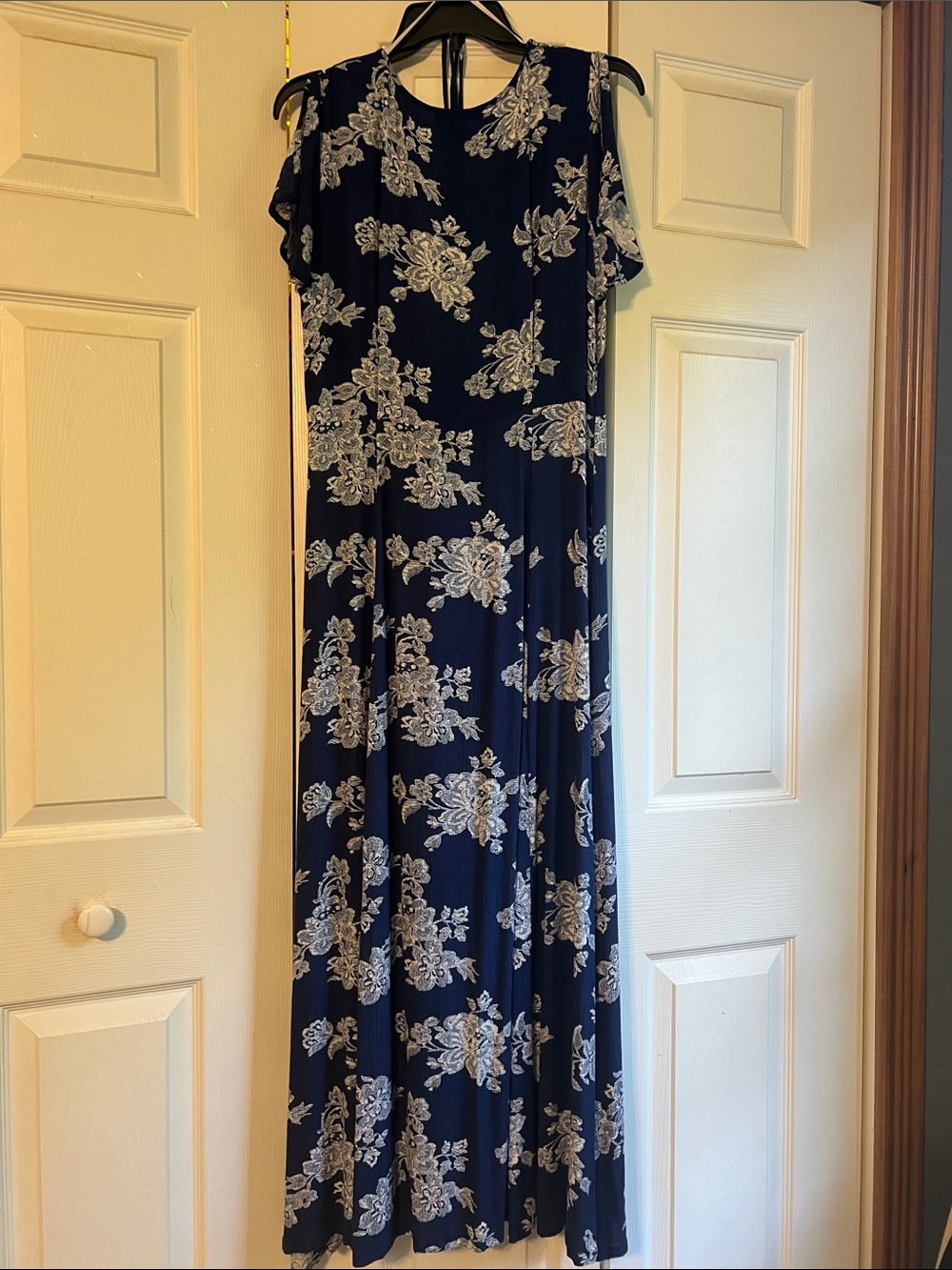 Lulu's Navy Maxi Dress with Ivory Floral Motif